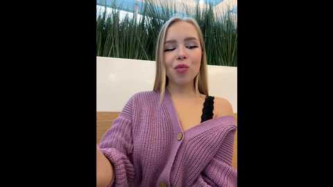 mur_girl @ stripchat on 20241112