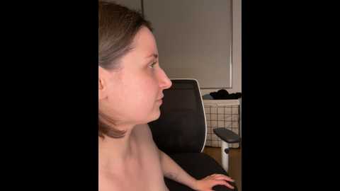 nerdynina @ stripchat on 20241112