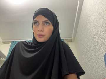gumusguray @ stripchat on 20241113