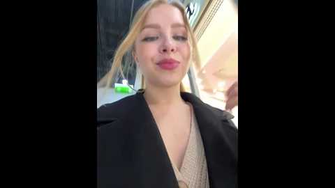 mur_girl @ stripchat on 20241113