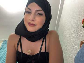 gumusguray @ stripchat on 20241114