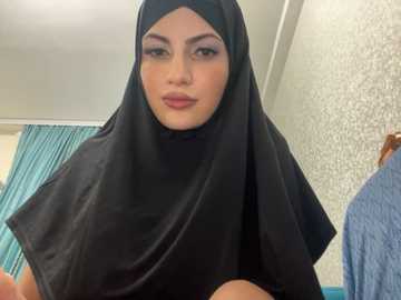 gumusguray @ stripchat on 20241115