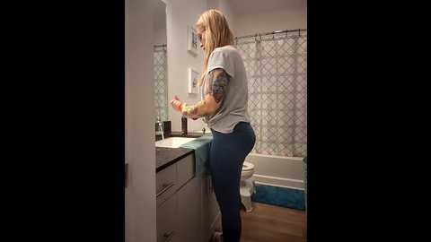hollytattoo @ stripchat on 20241115
