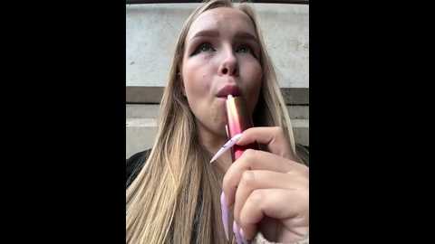 mur_girl @ stripchat on 20241115