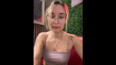 the_snowwhitee @ stripchat on 20241115