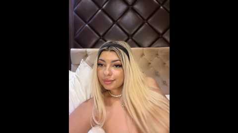 yaramoon_ @ stripchat on 20241115