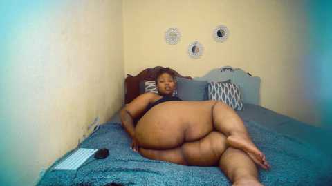 goldenpussyxoxo @ stripchat on 20241116