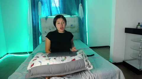 paula_sc @ stripchat on 20241116