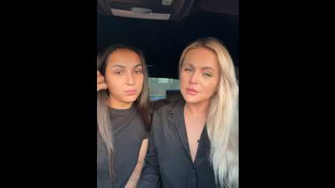 keep_us_wild @ stripchat on 20241117