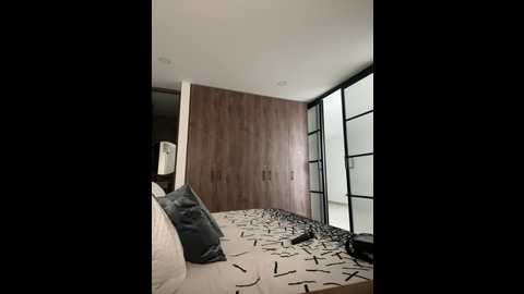 mariecurl @ stripchat on 20241117