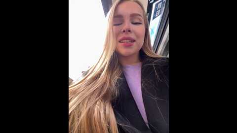 mur_girl @ stripchat on 20241117