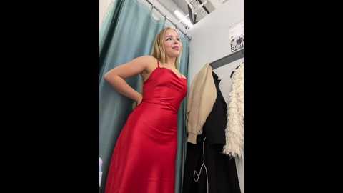 mur_girl @ stripchat on 20241117