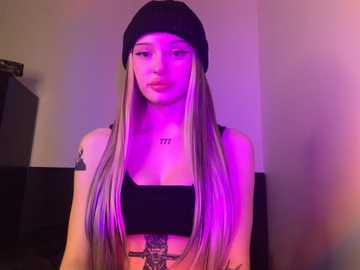 madelinexx @ stripchat on 20241118