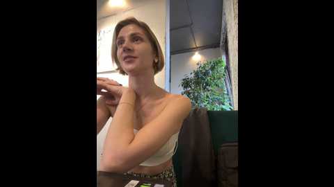feral_berry_8133 @ stripchat on 20241119