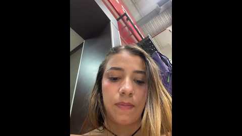 hall_16 @ stripchat on 20241119