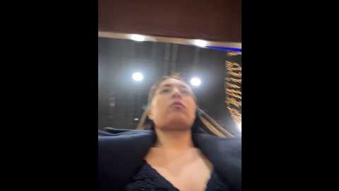 holly_play @ stripchat on 20241119