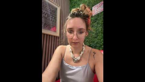 the_snowwhitee @ stripchat on 20241119