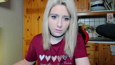 lisaonthemoon @ stripchat on 20241120