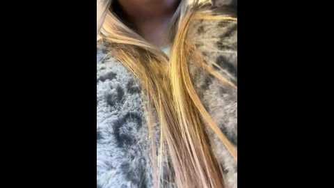 mur_girl @ stripchat on 20241120