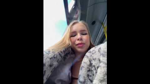 mur_girl @ stripchat on 20241121