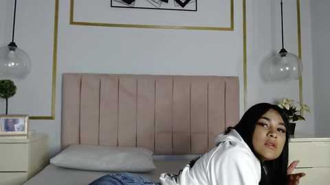 jasmine_lander @ stripchat on 20241122