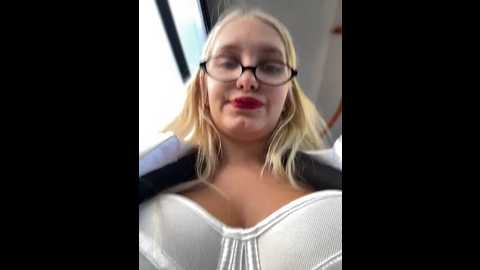 milkyy_wway @ stripchat on 20241122