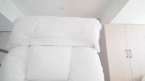 bellajane_hk000