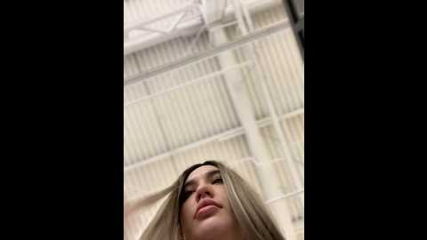 holly_molii @ stripchat on 20241123
