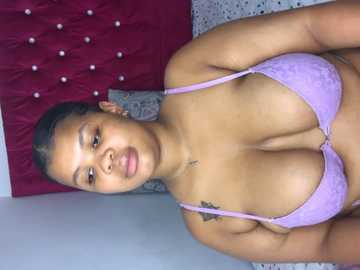 thickass_barbie @ stripchat on 20241124
