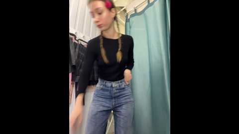 lia__love @ stripchat on 20241125