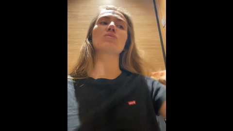 valenciashock @ stripchat on 20241126