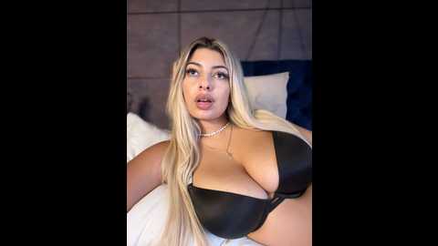 yaramoon_ @ stripchat on 20241126