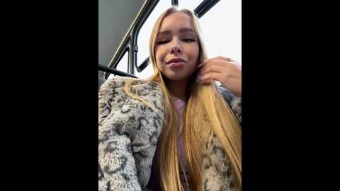 mur_girl @ stripchat on 20241127