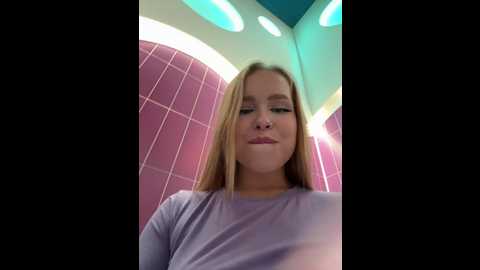 mur_girl @ stripchat on 20241127