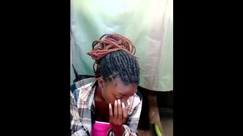 holygrail001 @ stripchat on 20241128