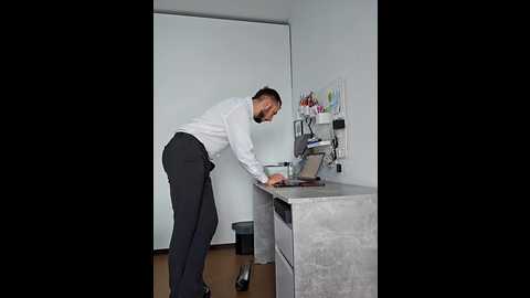 lovebackground @ stripchat on 20241128