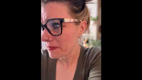 ladylena1 @ stripchat on 20241130