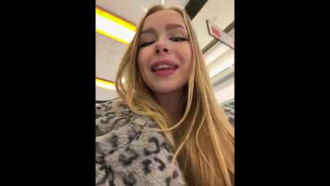 mur_girl @ stripchat on 20241130