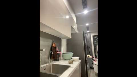 minhee18 @ stripchat on 20241201