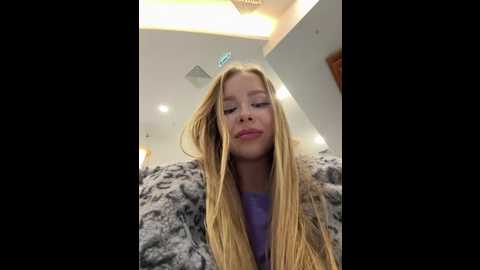 mur_girl @ stripchat on 20241201