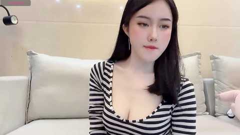 ruoling_19 @ stripchat on 20241201