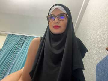 gumusguray @ stripchat on 20241202