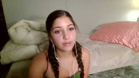 italianbunny1 @ stripchat on 20241203