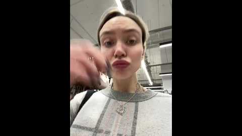 miss_elfie @ stripchat on 20241204