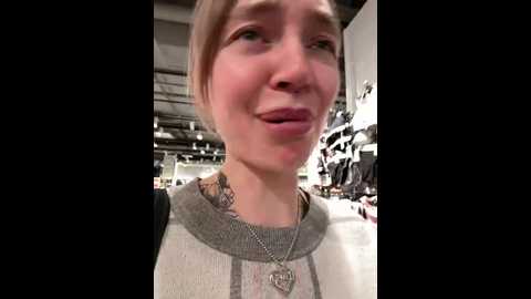 miss_elfie @ stripchat on 20241204