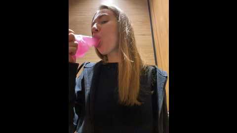 valenciashock @ stripchat on 20241204