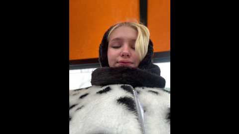 milkyy_wway @ stripchat on 20241205