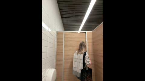 miss_elfie @ stripchat on 20241205