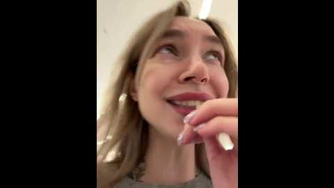 miss_elfie @ stripchat on 20241205