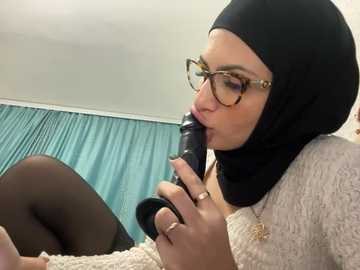 gumusguray @ stripchat on 20241206